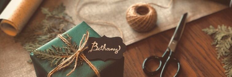 Prezent, którego nie da się kupić. Jak podarować bliskim emocje.