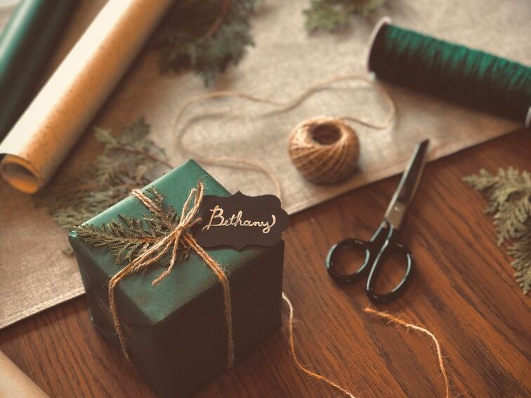 A gift that cannot be bought. How to give emotions to loved ones.