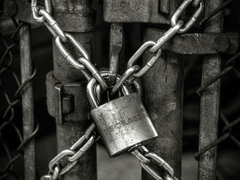 The Vendor Lock-in Trap: Does Your Company Really Belong to You, or to the Cloud Provider?